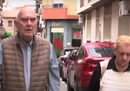 El padre de acogida dirigiéndose a los juzgados