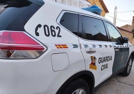 Localizan a un varón de 73 años fallecido debajo de su turismo en un camino en Almarza (Soria)