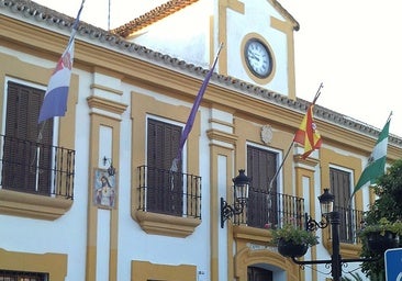 Muere una niña al caer en la piscina de su casa en Guillena