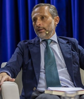 Imagen secundaria 2 - La obra aborda por primera vez la carrera de Miguel Báez Espuny ('Litri') de manera íntegra, de principio a fin